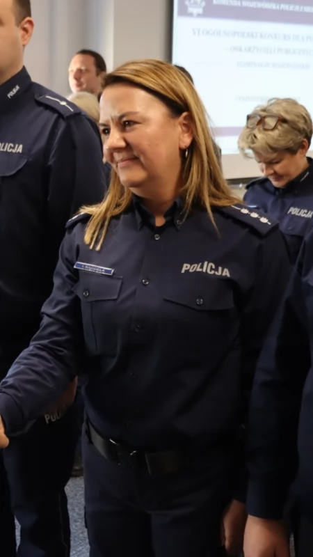Policjantka z Wyszkowa na podium wojewódzkiego konkursu. Pokonała wielu rywali