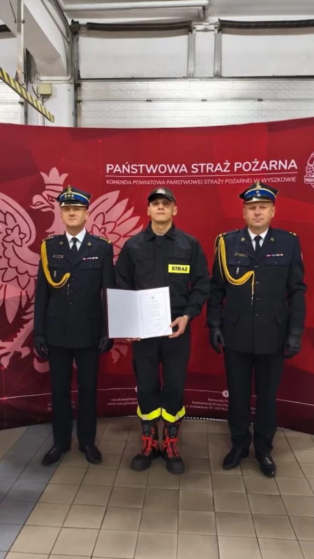 Przeszedł testy i wymagającą rekrutację. Teraz dołączył do wyszkowskich strażaków