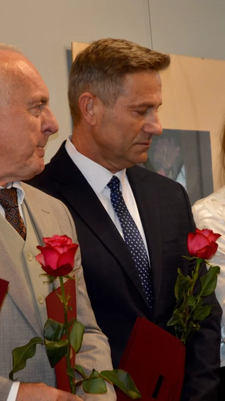 Nagrody dla dyrektorów i awanse nauczycieli. Padły szczególne słowa [foto/wideo]