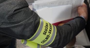 Fałszywe faktury za 64,5 mln zł. Służby zatrzymały 6 osób