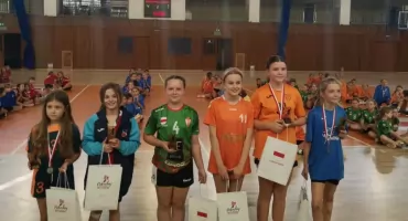 Piłka ręczna: Turniej dziewcząt o Puchar Burmistrza Wyszkowa