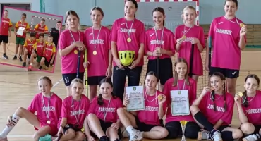 Drużyny z Zabrodzia zwycięzcami Powiatowych Igrzysk Dzieci w Unihokeju