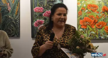 Prace Teresy Sawickiej w WOK Hutnik: Malowanie z serca [FOTO]