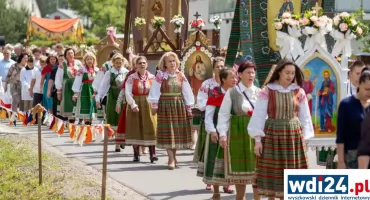Kurpiowskie Boże Ciało i tradycyjne stroje Kurpiowskie – tradycja, wciąż żywa