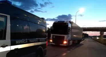 Transport ładunku z Chin zatrzymany pod Wyszkowem. Przewoźnik bez ważnego zezwolenia