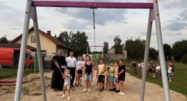 Nowy plac zabaw i powiększona strefa rekreacji w Jackowie Dolnym