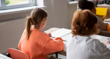Dzieci obcokrajowców w Polsce. W I półroczu br. w ramach 800 plus dostały w sumie ponad 1,6 mld zł
