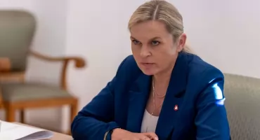 Skandal w podstawówce: Promowanie alkoholu nie jest niczym dobrym. Ministra edukacji reaguje 