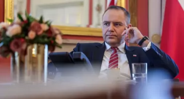 Prezydent kontra rząd: spór o 800 plus dla Ukraińców. Kto straci świadczenia? 