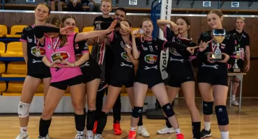Kadetki Volley Wyszków na podium w debiutanckim turnieju 