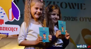 Nauka jak magia. Mali studenci rozpoczęli nowy rok na Uniwersytecie Dziecięcym w Wyszkowie