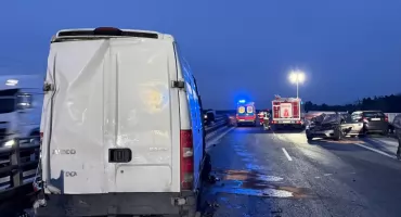 Zderzenie trzech aut. Utrudnienia na S8