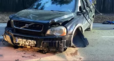 Tragedia na drodze w Długosiodle. Auto dachowało, kierowca nie żyje 