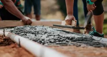 Dlaczego warto zainstalować węże iniekcyjne już na etapie budowy?