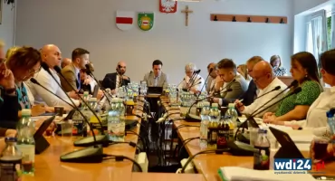 Uchwalali budżet rekordowe 10 godzin. Burmistrz wyraził sprzeciw