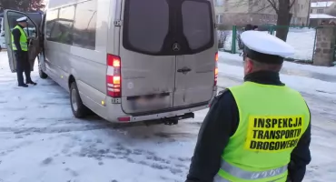 Ferie zimowe w Mazowszu ruszyły. ITD sprawdza autokary i busy 