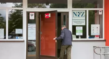 Jakie wsparcie przysługuje pacjentom onkologicznym? Przewodnik po świadczeniach i dodatkach 