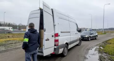 Milion nielegalnych papierosów na autostradzie