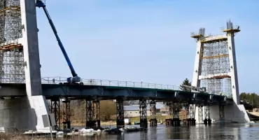 Nowy most na Narwi. Konstrukcja już robi wrażenie [ZDJĘCIA] 