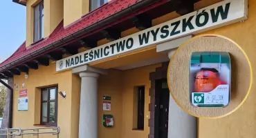 Pomoc na wyciągnięcie ręki. W Nadleśnictwie Wyszków mają defibrylator 