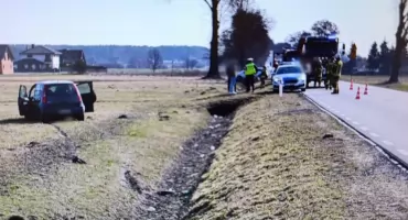 Wypadek w Wielątkach Rosochatych. Policja poszukuje świadków zdarzenia