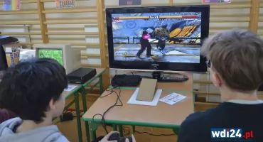 Powrót do lat 80. i 90. Retro Granie w Lucynowie przyciągnęło mieszkańców 