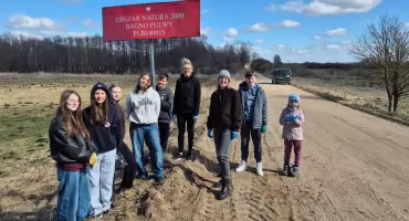 Wiosenne porządki na Pulwach. Wspólnie zebrali śmieci z cennych terenów 