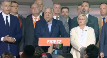Orban żegna się z władzą. Co dalej z Ziobrą i Romanowskim? 