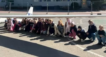 Szybowiec na wyciągnięcie ręki. Mali studenci zasiedli za sterami 