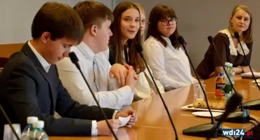 „Nie ma lepszych ekspertów od młodych niż młodzież” 