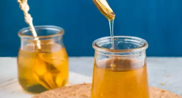 Naturalne złoto w słoiku. Ten syrop to balsam na wątrobę i jelita