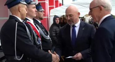 Nowy wóz dla OSP Komorowo i strażackie odznaczenia. Gmina Rząśnik świętowała Dzień Strażaka